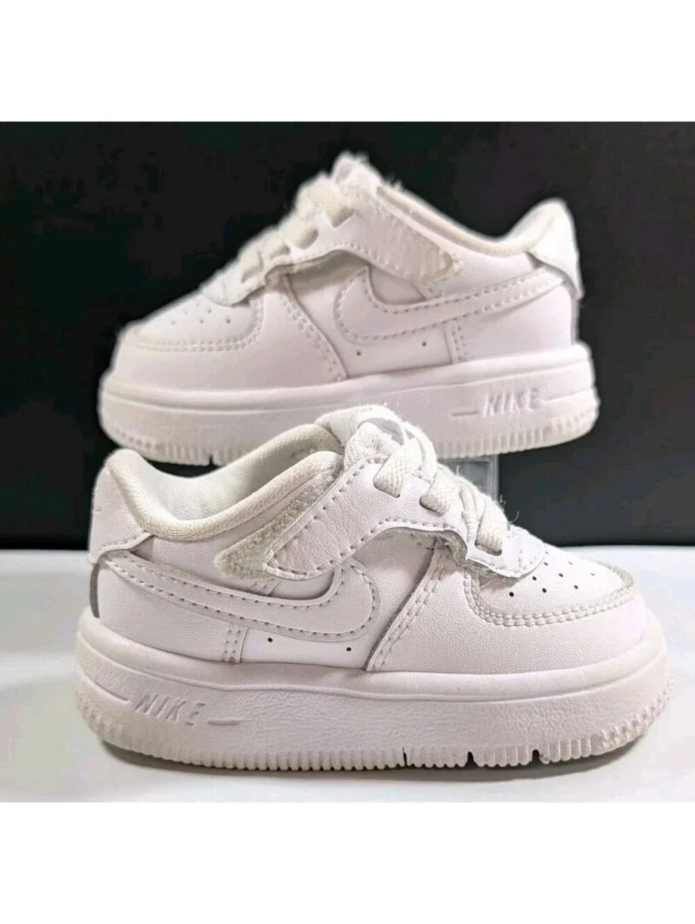 Nike Unisex Toddler 4C White Force 1 Low EasyOn Sneakers Air Force Classic Shoes